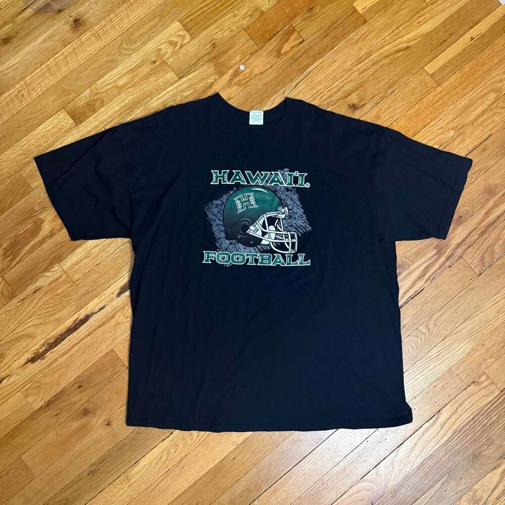 Gildan Hawaii Football T-Shirt Men’s 2XL Black Green Helmet Graphic